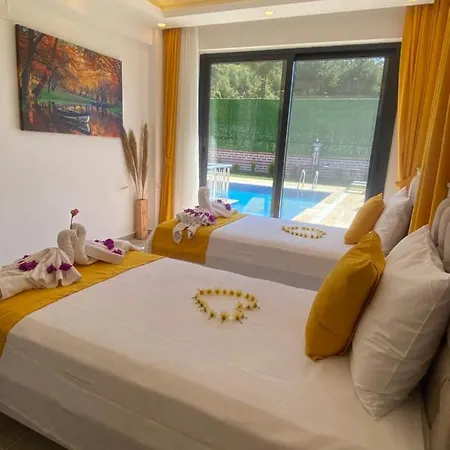 Lory House And Sea View Villa Fethiye